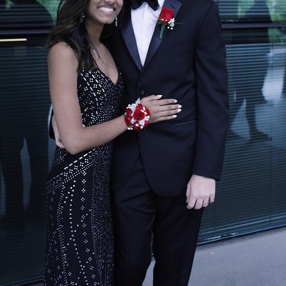 PROM DRESS / FORMAL DRESS - Picture 2 of 2